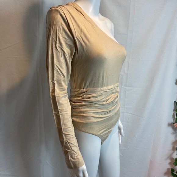 Te Amo One Shoulder Ruched Waist Bodysuit - Sand Size Med RefFNB3‎ - Picture 4 of 12